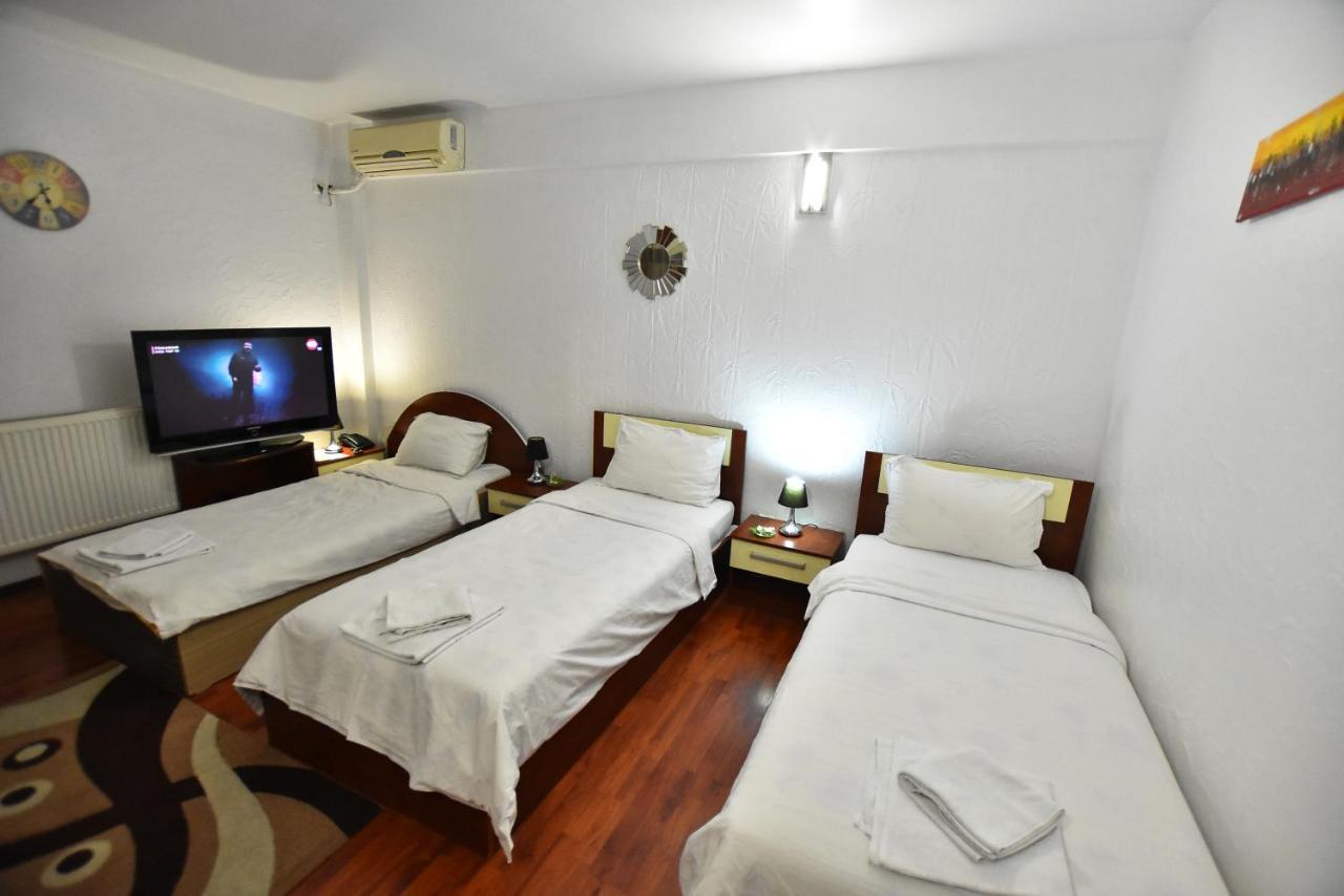 Hotel Euphoria Craiova Exteriör bild