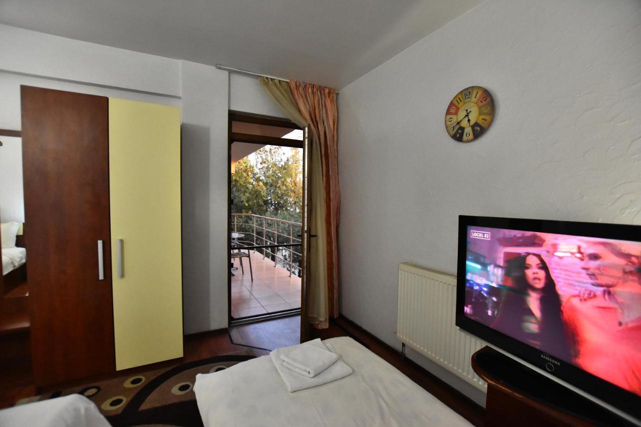 Hotel Euphoria Craiova Exteriör bild