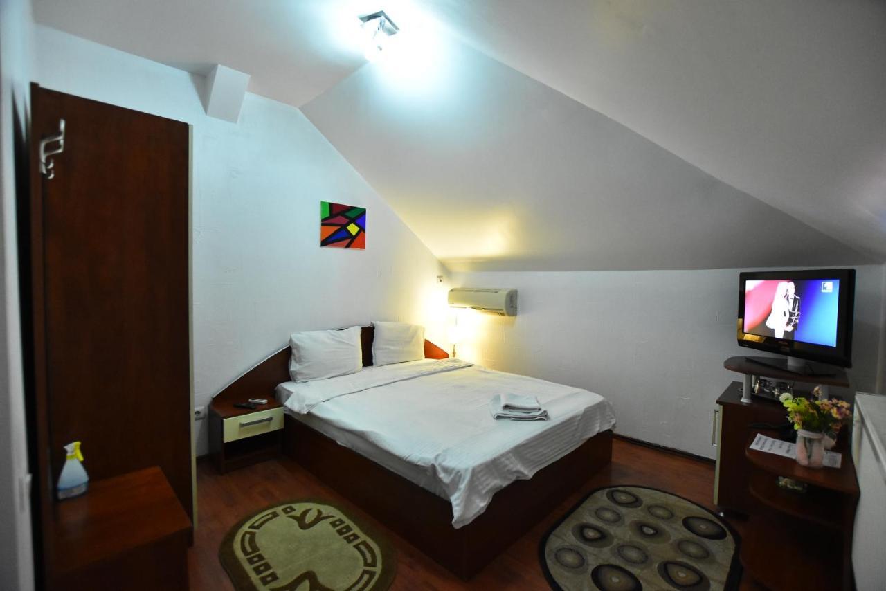Hotel Euphoria Craiova Exteriör bild