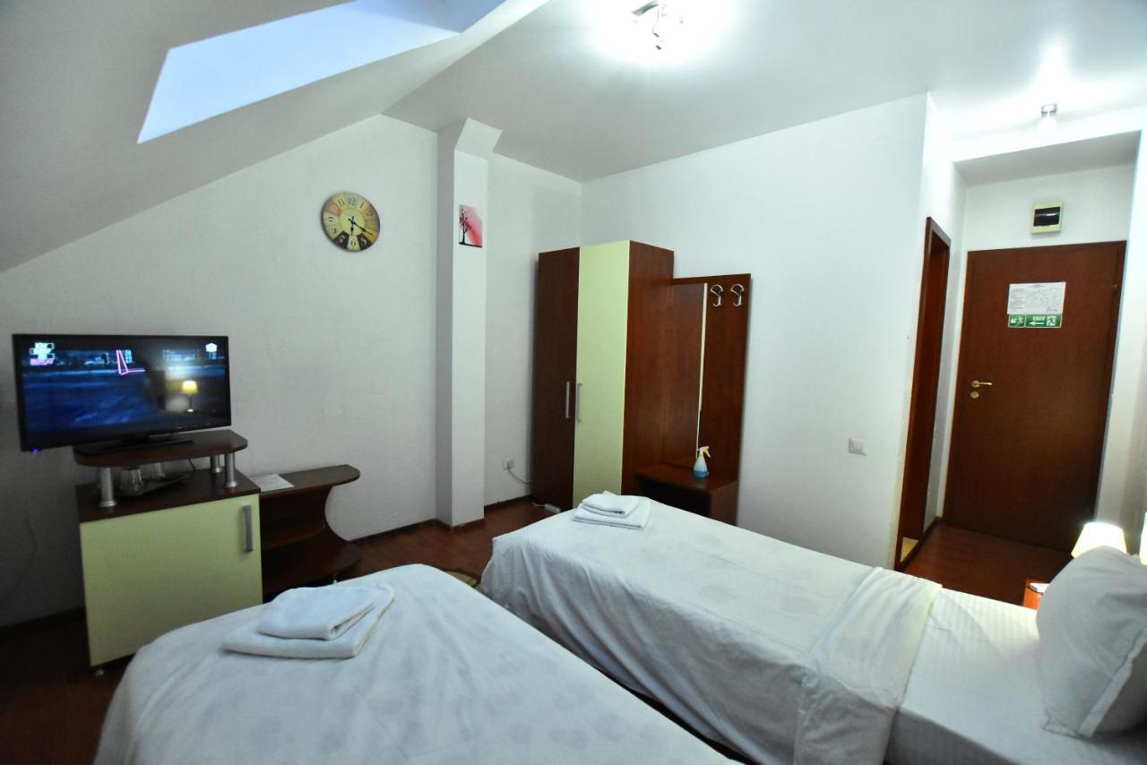 Hotel Euphoria Craiova Exteriör bild