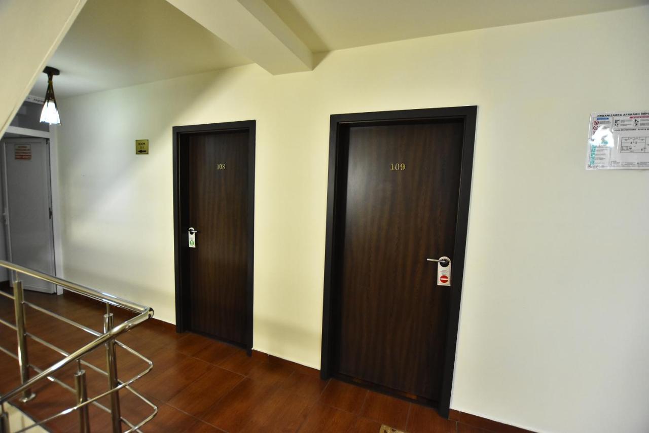 Hotel Euphoria Craiova Exteriör bild