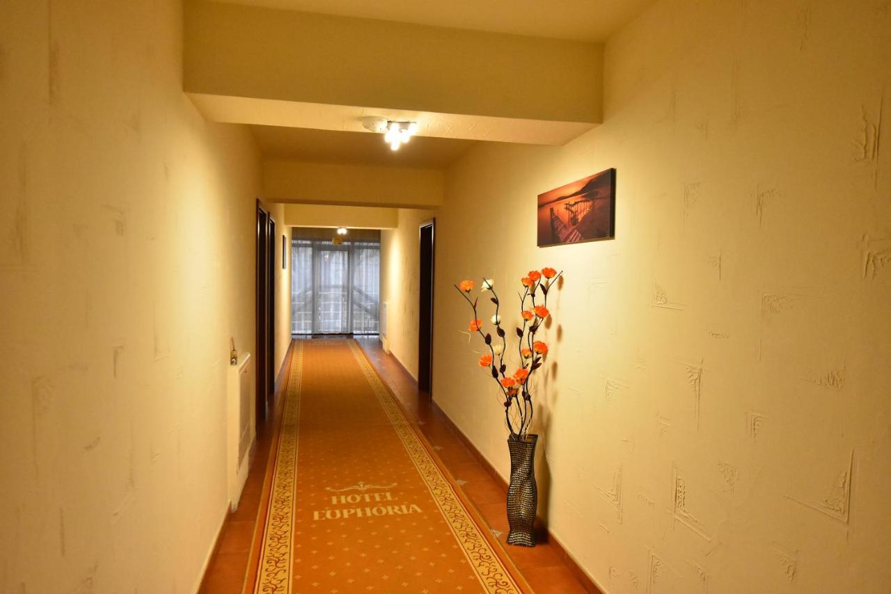 Hotel Euphoria Craiova Exteriör bild