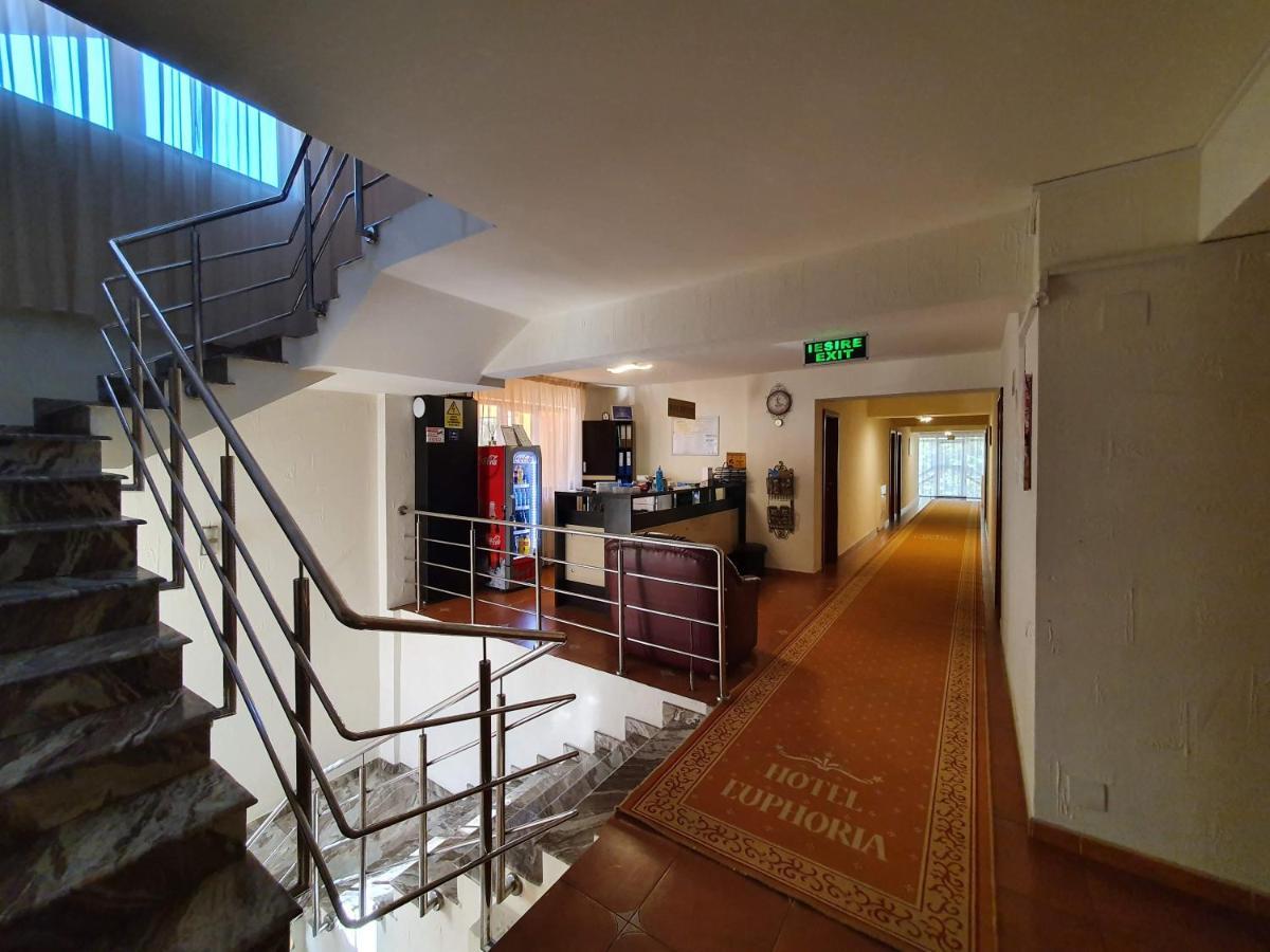 Hotel Euphoria Craiova Exteriör bild
