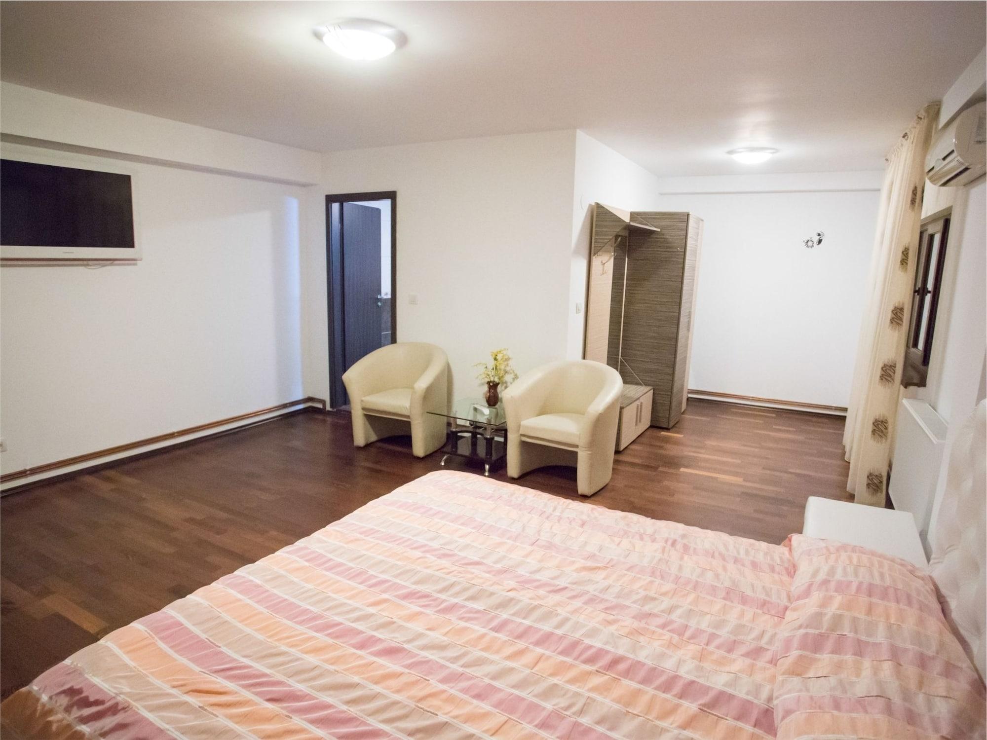 Hotel Euphoria Craiova Exteriör bild