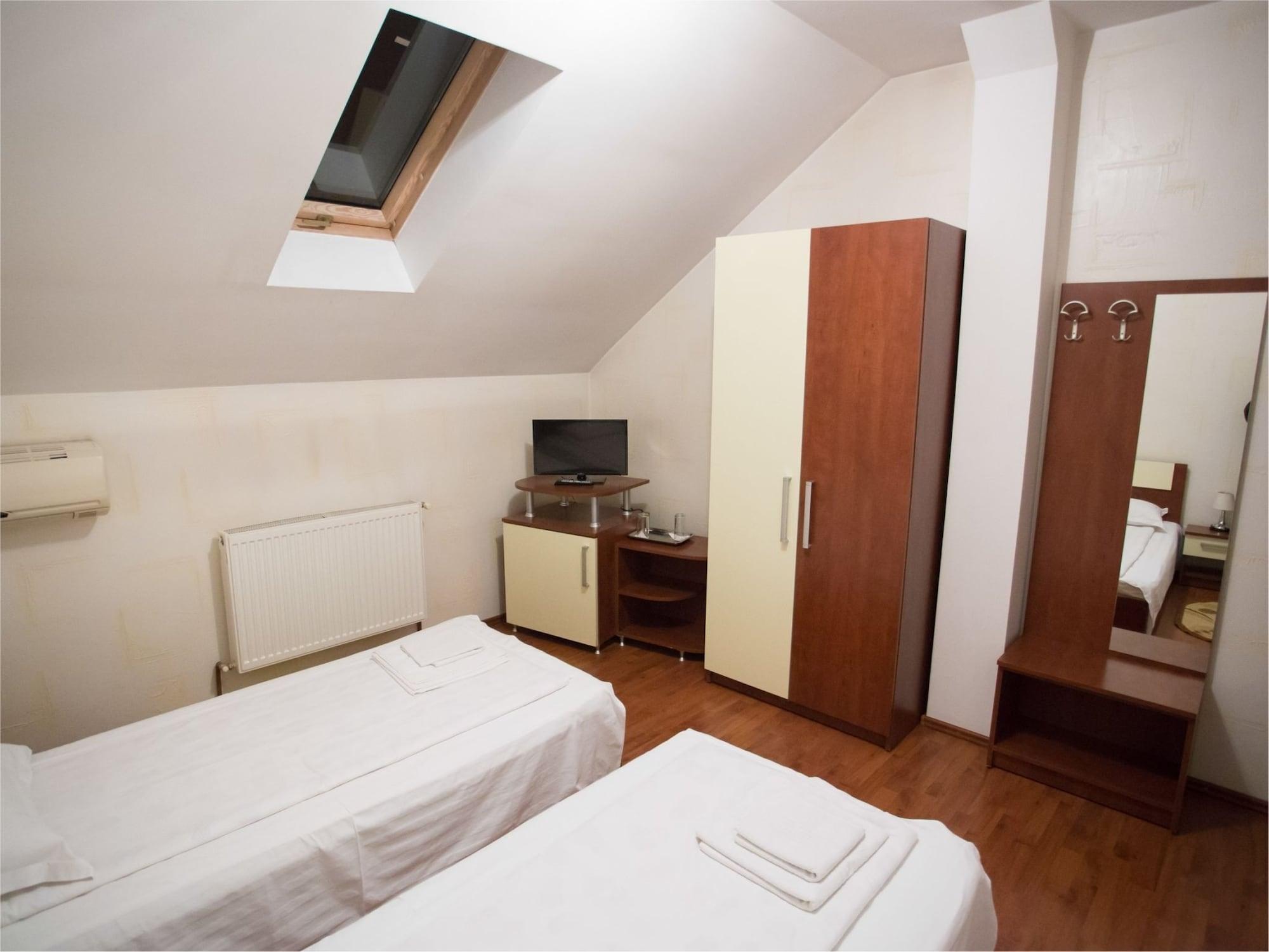Hotel Euphoria Craiova Exteriör bild