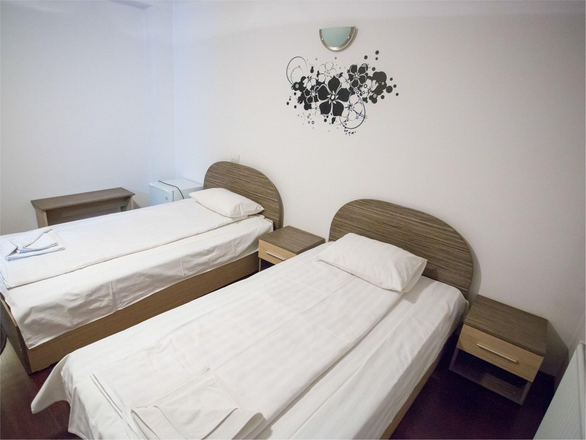 Hotel Euphoria Craiova Exteriör bild