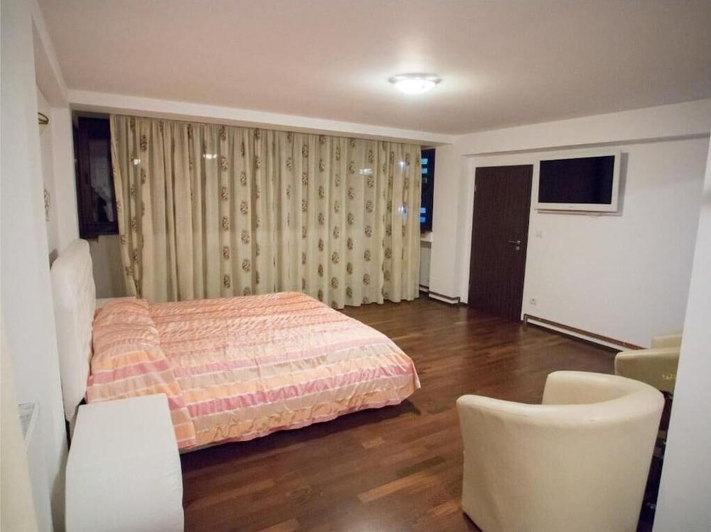 Hotel Euphoria Craiova Exteriör bild