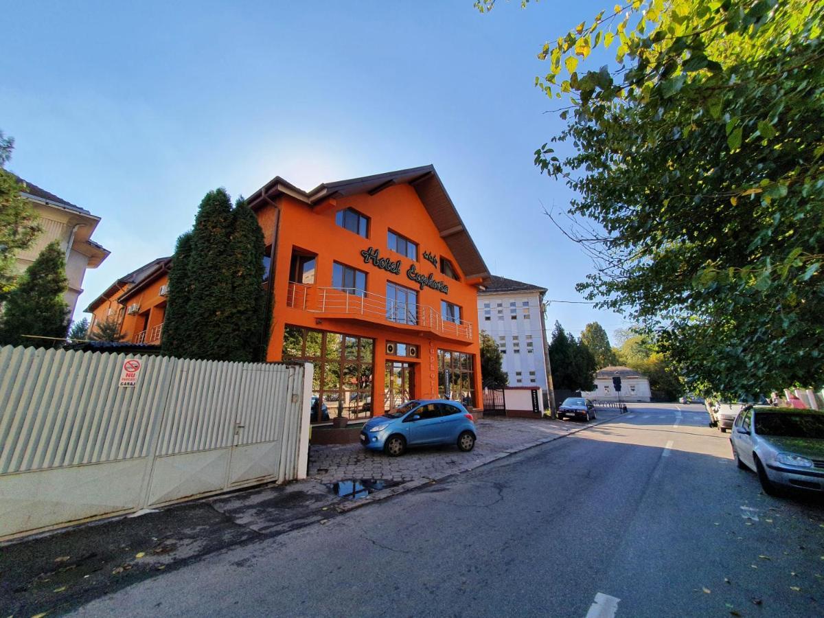 Hotel Euphoria Craiova Exteriör bild