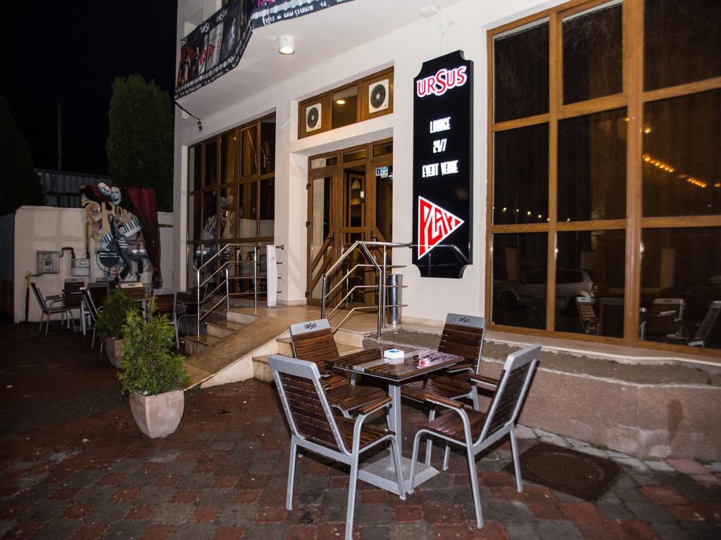 Hotel Euphoria Craiova Exteriör bild